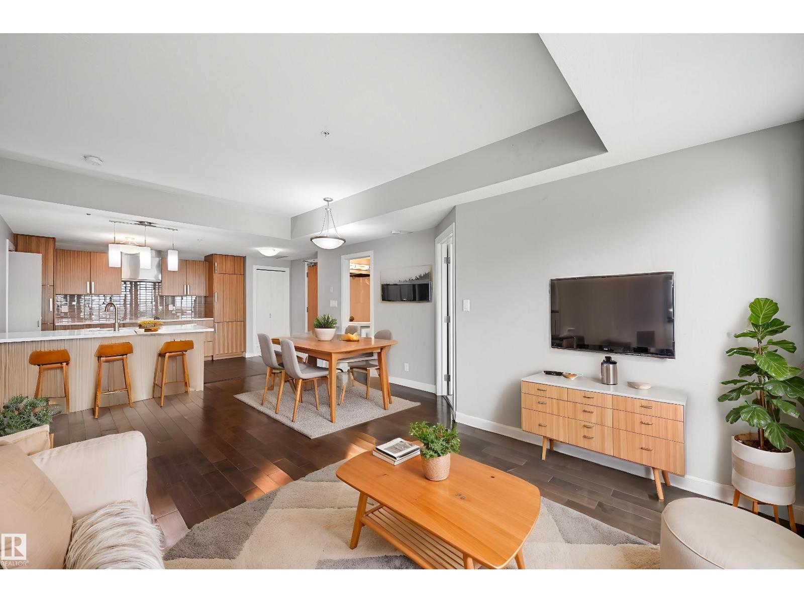 10055 118 Street Northwest #1007, Edmonton, AB T5K 0C1