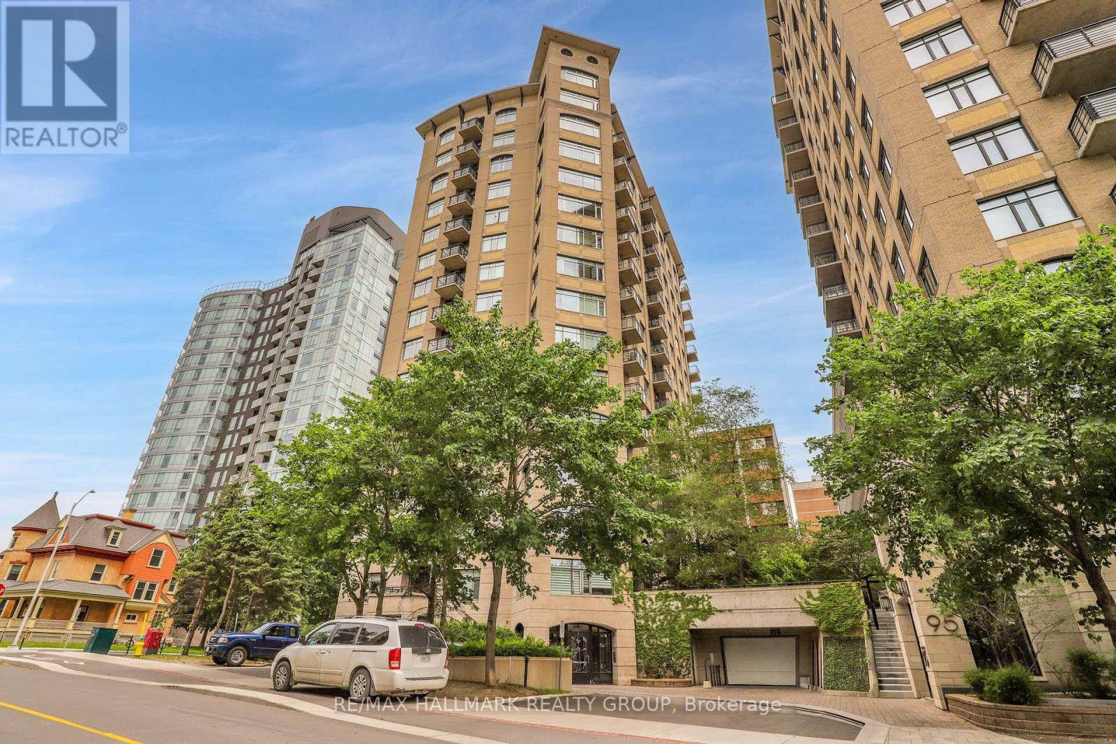 1003 85 Bronson Ave, Ottawa, ON K1R 6G7