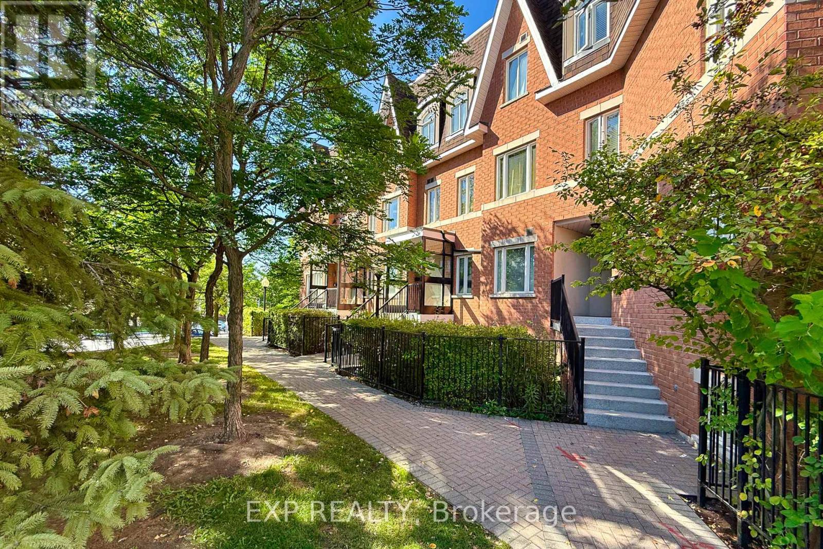 158 306 John St, Markham, ON L3T 0A7