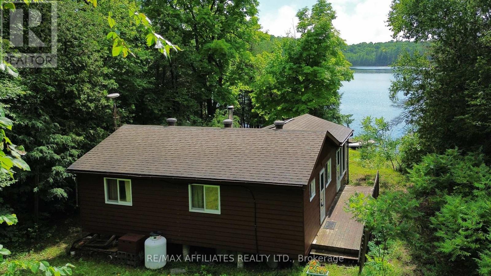 1015 Penyck Lake Ln, Central Frontenac, ON K0H 2P0