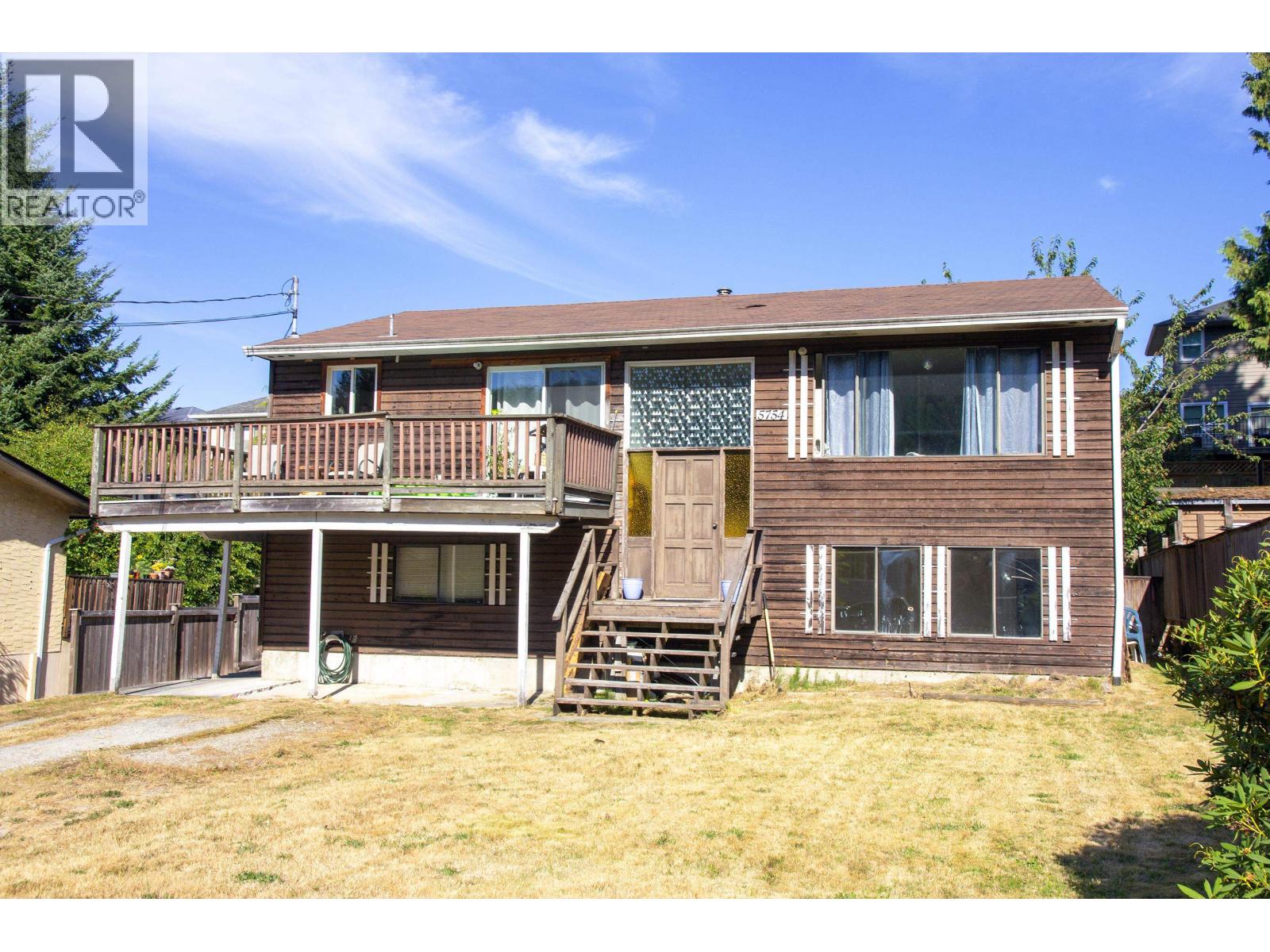 5754 Binnacle Ave, Sechelt, BC V7Z 0R4