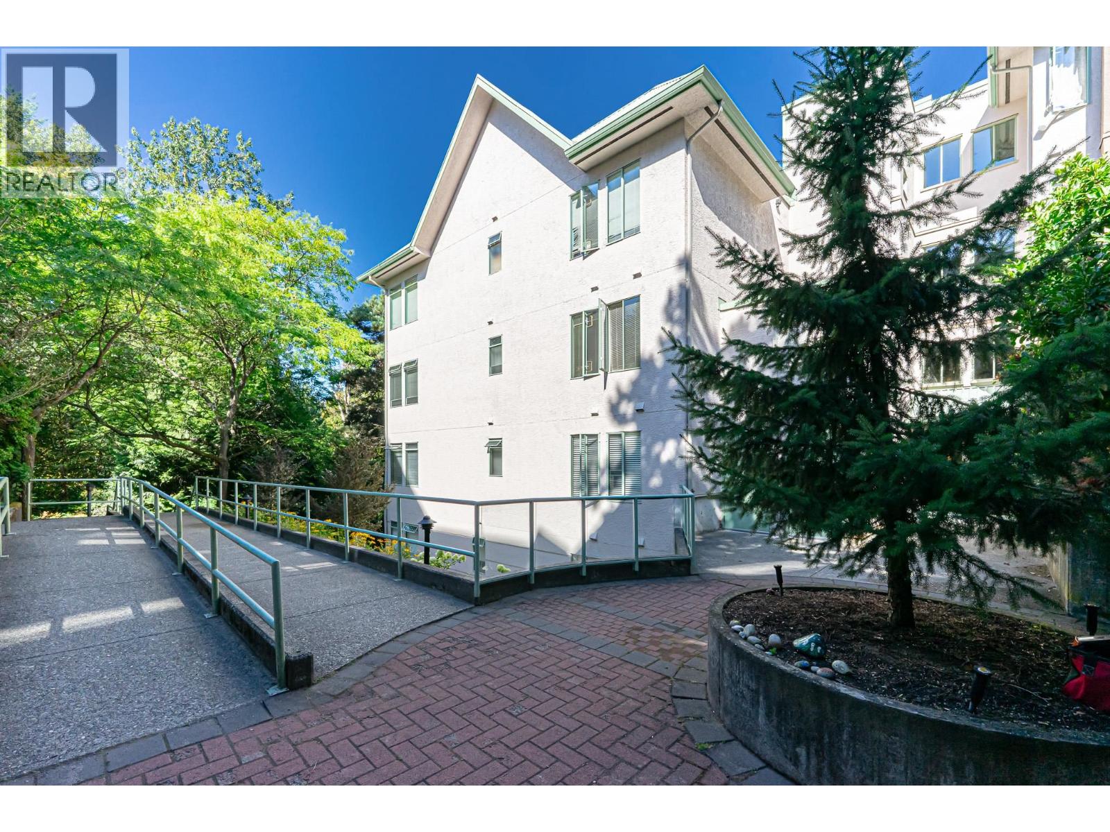 6737 Station Hill Court Unit 310, Burnaby, BC V3N 4V2
