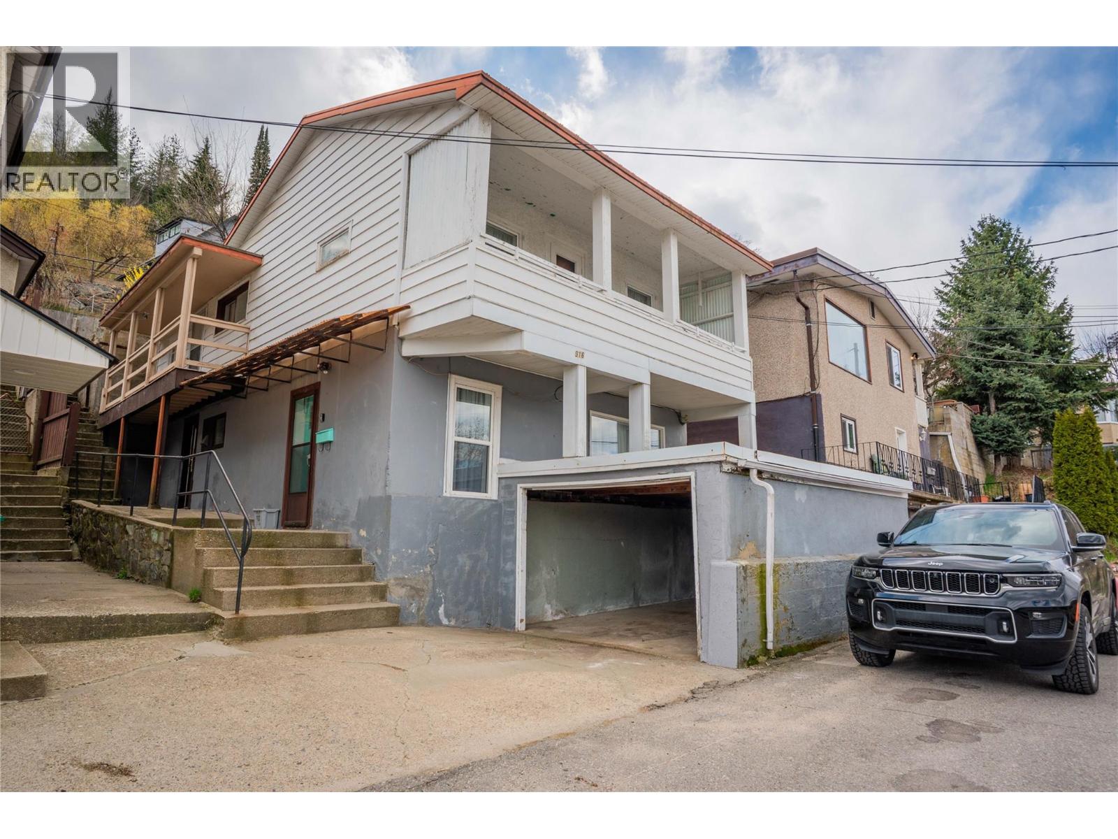916 Nelson Ave, Trail, BC V1R 3H2