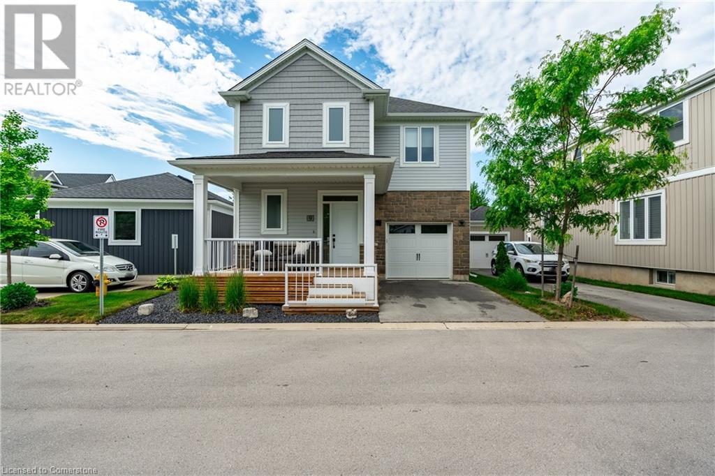 9 Princeton Common, St. Catharines, ON L2N 2H2