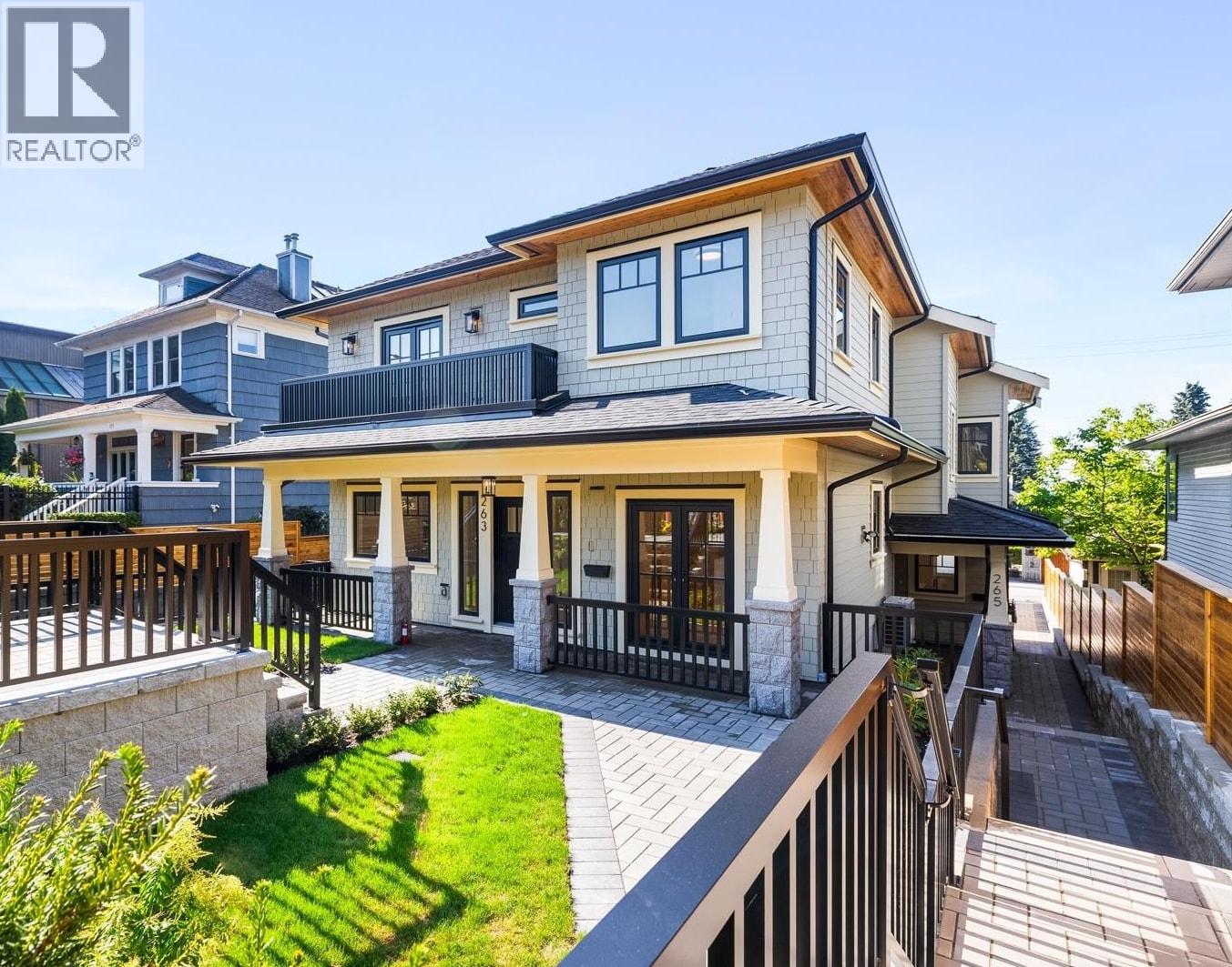 265 W 6th St, North Vancouver, BC V7M 1K7