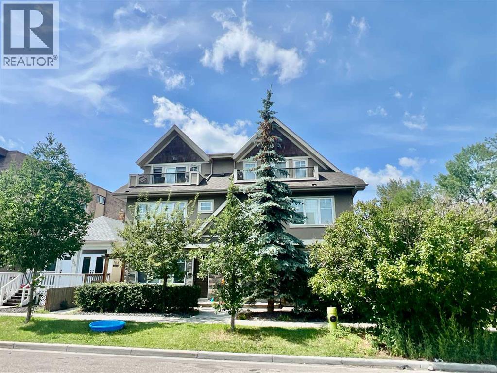 924 3 Avenue Nw Unit 2, Calgary, AB T2N 0J6