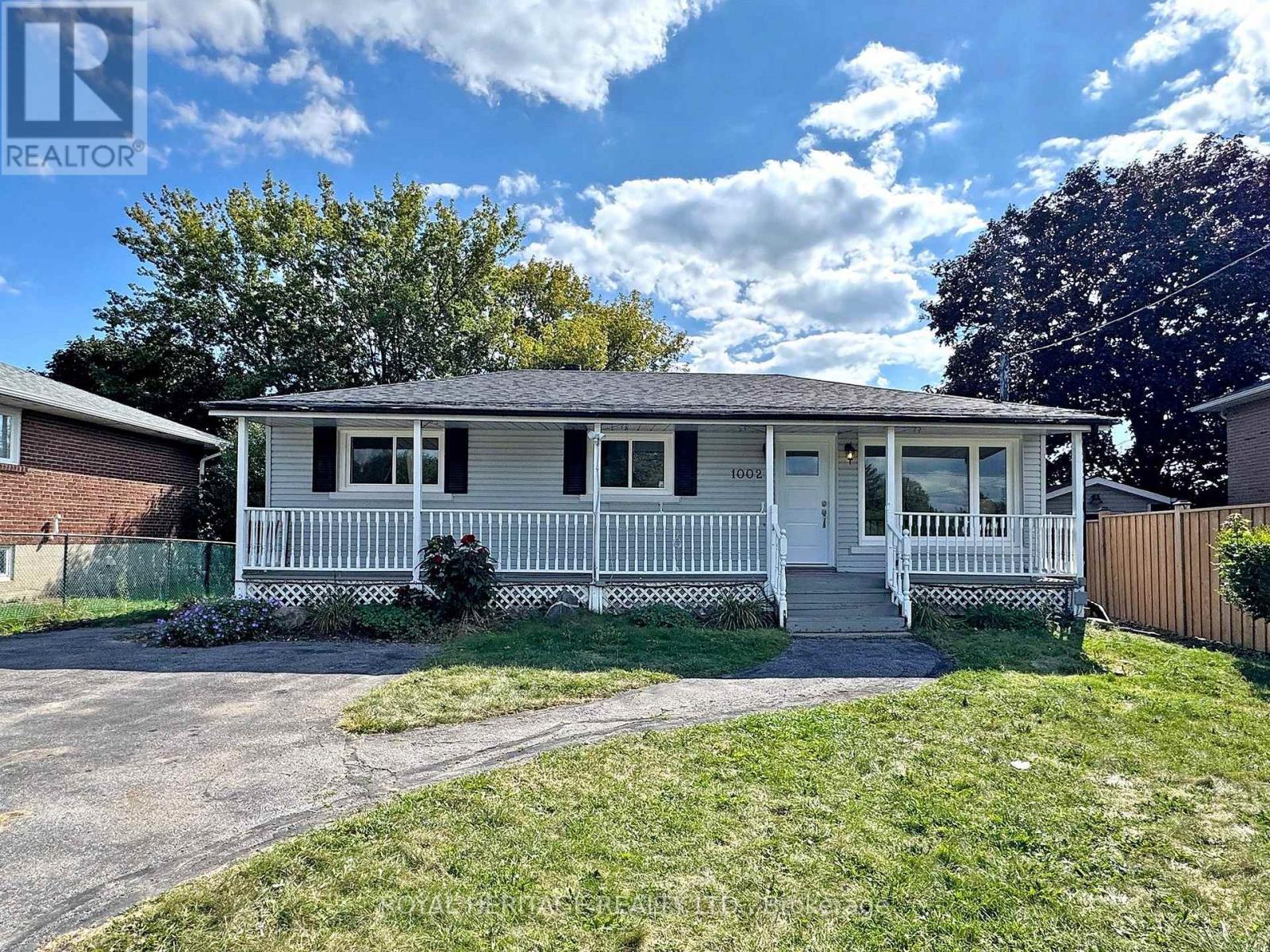 1002 Mccullough Dr, Whitby, ON L1N 1C6
