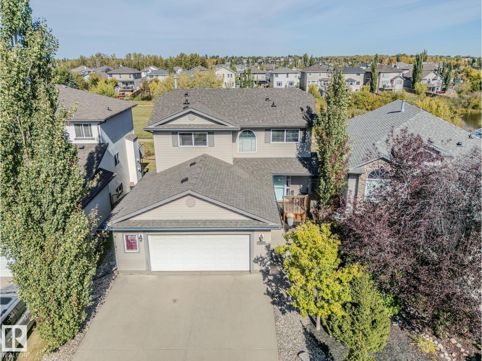 30 Foxboro Ru, Sherwood Park, AB T8A 6M7