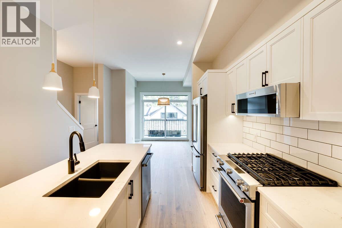 1550 Union Road Unit 15, Kelowna, BC V1V 2W4