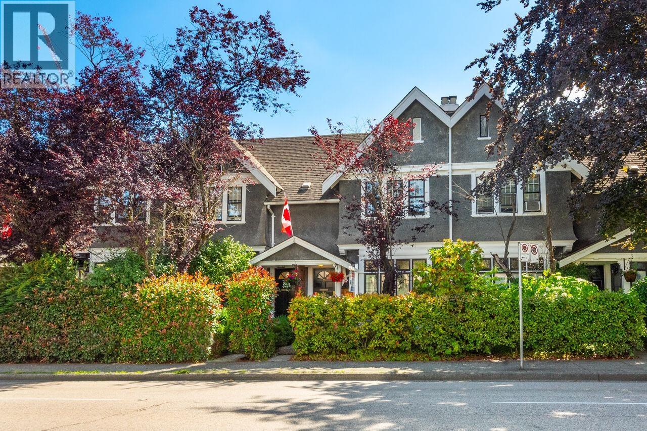 2640 Hemlock St, Vancouver, BC V6H 2V5