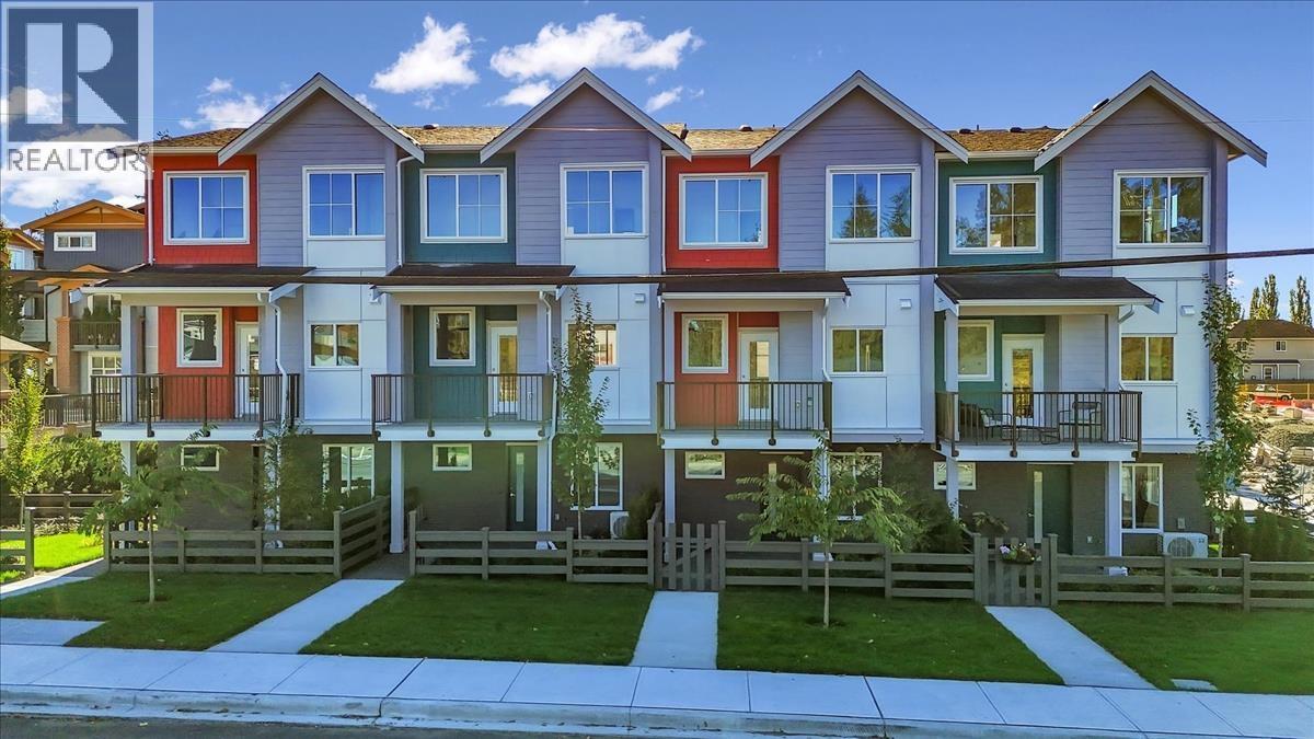 10392 240a Street Unit 8, Maple Ridge, BC V2W 1G3