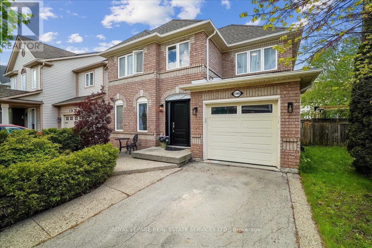 2380 Pathfinder Dr, Burlington, ON L7L 6N8