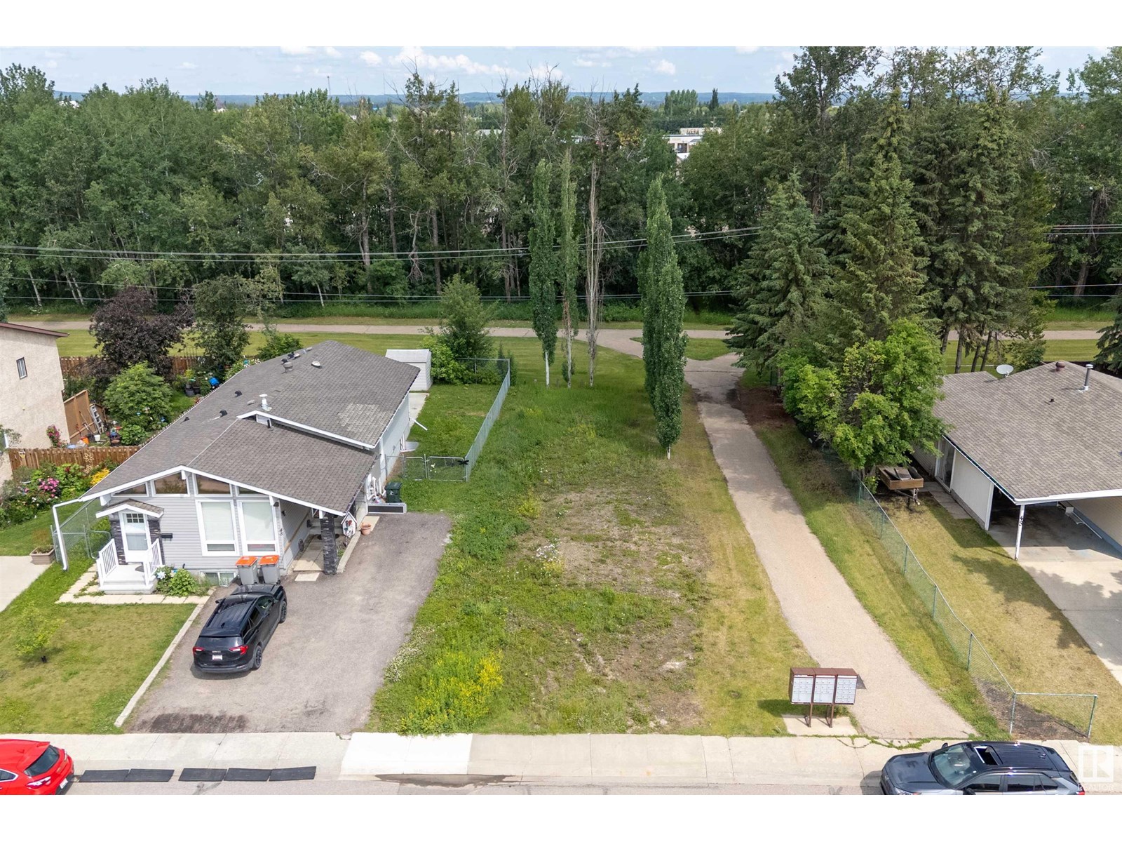 45 Mcnabb Cr #b, Stony Plain, AB T7Z 1G8