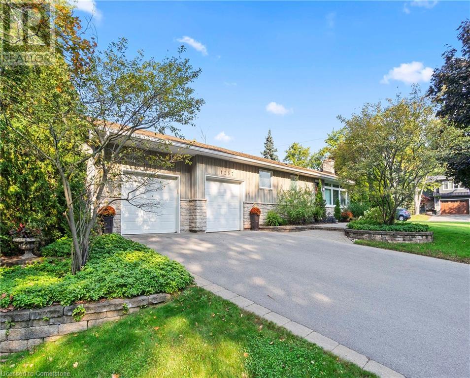1257 Hillview Cres, Oakville, ON L6H 2C6
