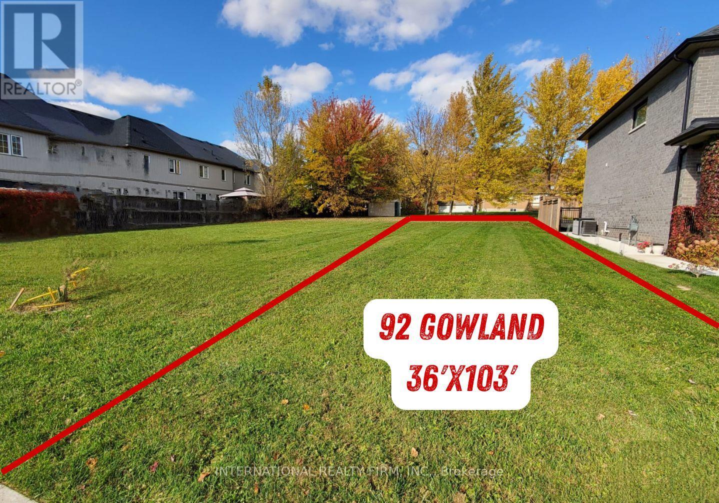 92 Gowland Dr, Hamilton, ON L0R 1C0