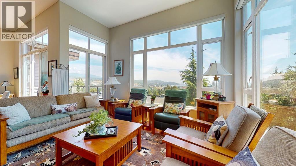 5780 Trail Avenue Unit 11, Sechelt, BC V7Z 0K5