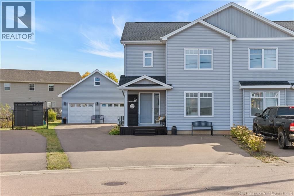 22 Brooklyn, Moncton, NB E1A 7E8