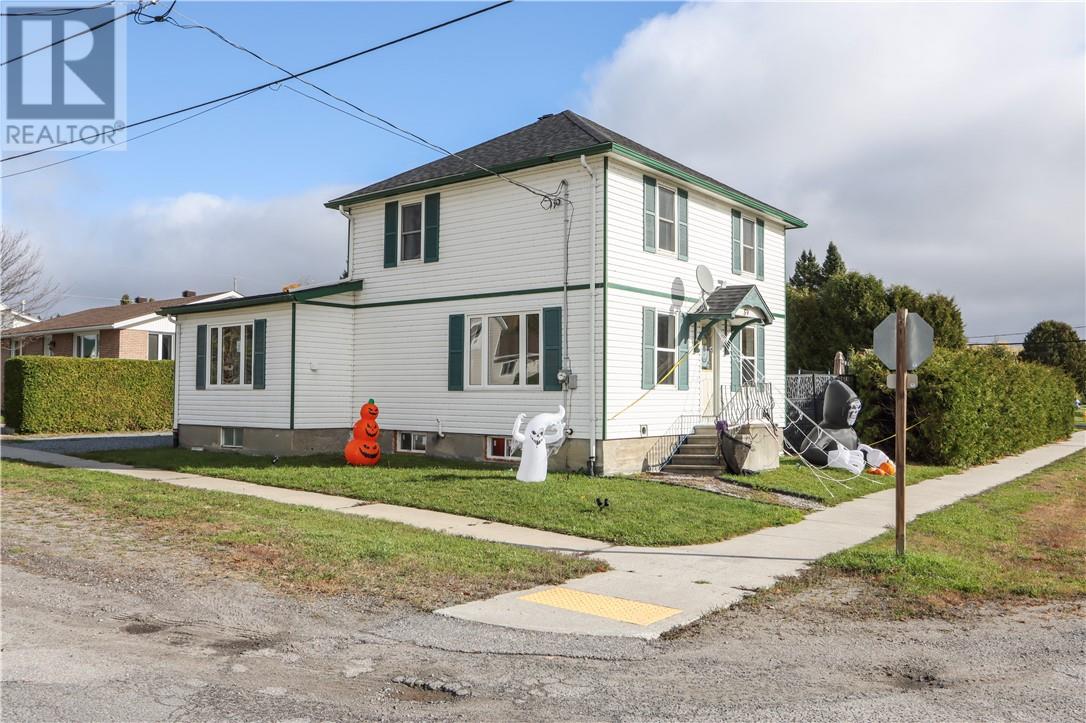 59 Principale St E, Verner, ON P0H 2M0
