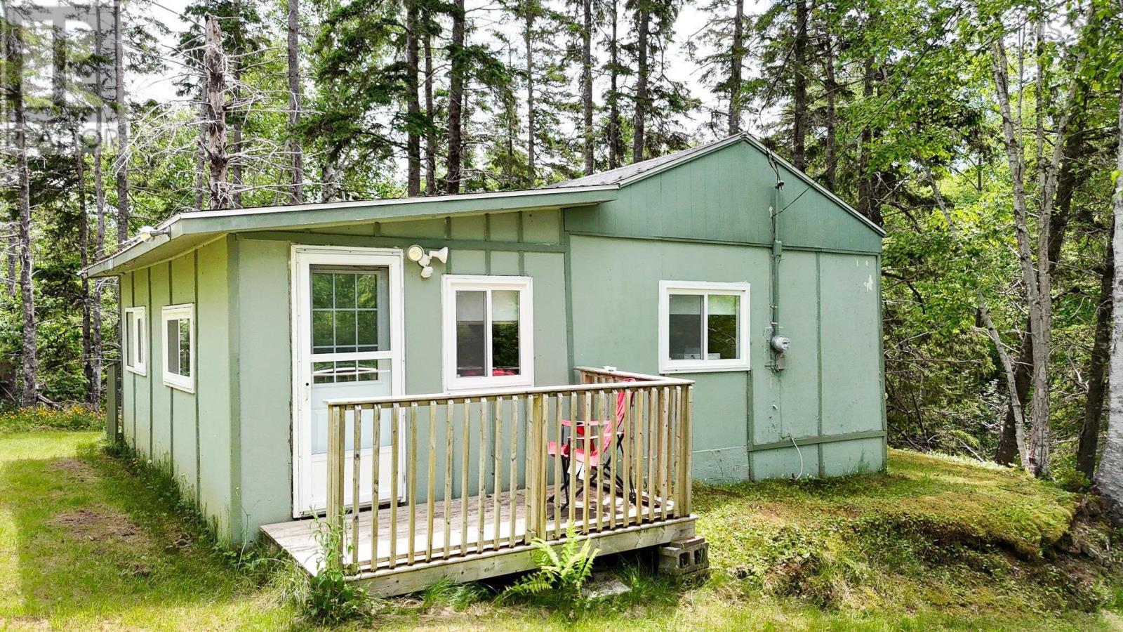 47 Claymore Ln, Big Pond, NS B1J 1S7