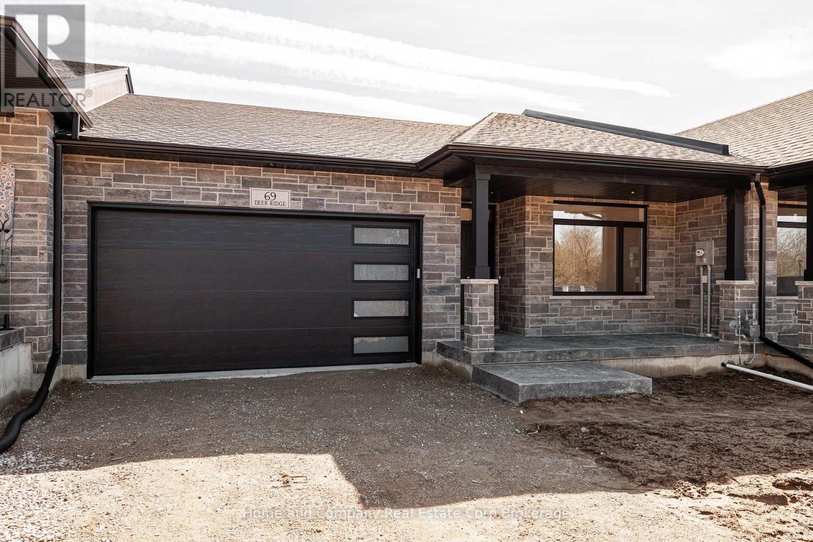 54 Deer Ridge Ln, Bluewater, ON N0M 1G0