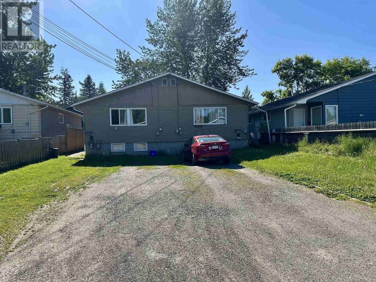 2637-2639 Quince St, Prince George, BC V2L 2H6