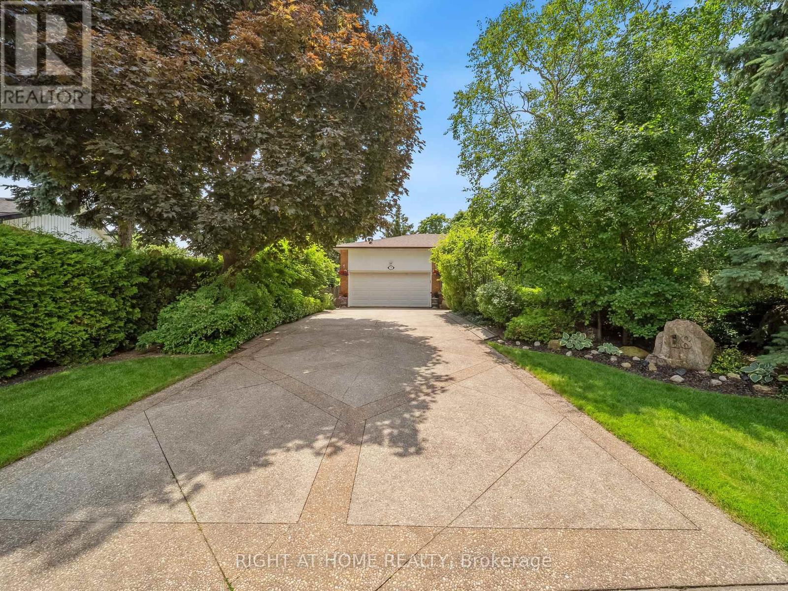 18 Claypine Trl, Brampton, ON L6V 3L9