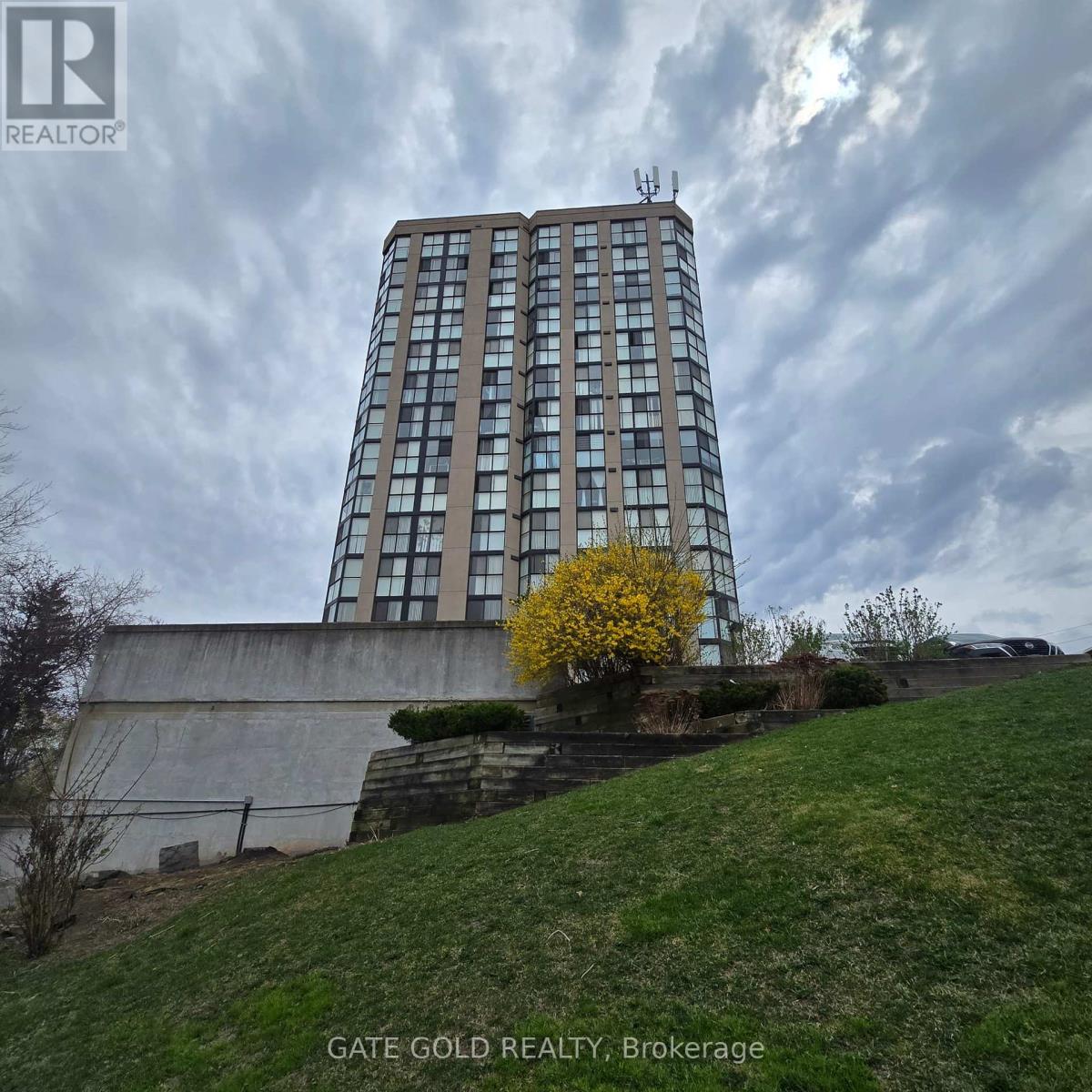 600 Rexdale Blvd, Toronto, ON M9W 6T4