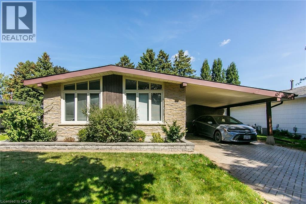 410 Dunvegan Dr, Waterloo, ON N2K 2C7