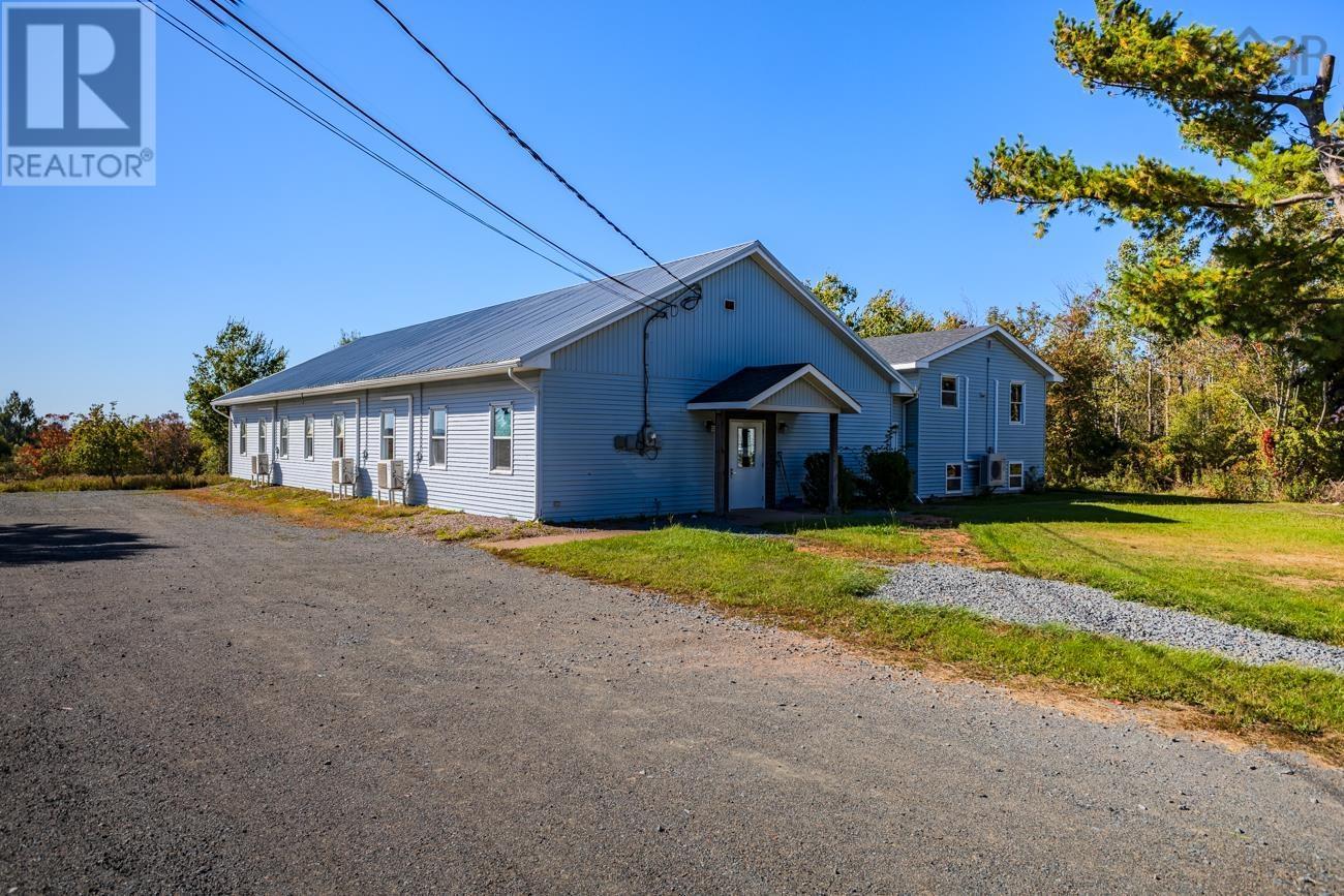 54 Dunromin Ave, Truro, NS B2N 2R1