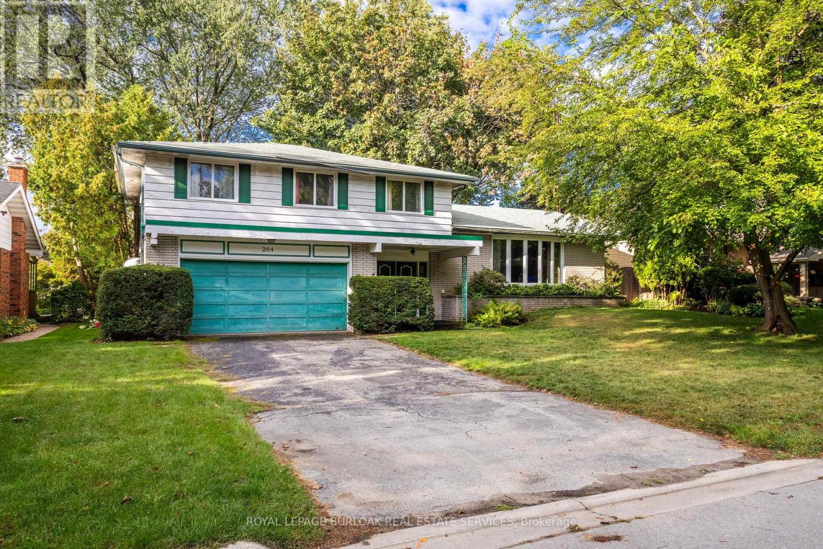 264 Camelot Dr, Burlington, ON L7L 2G1