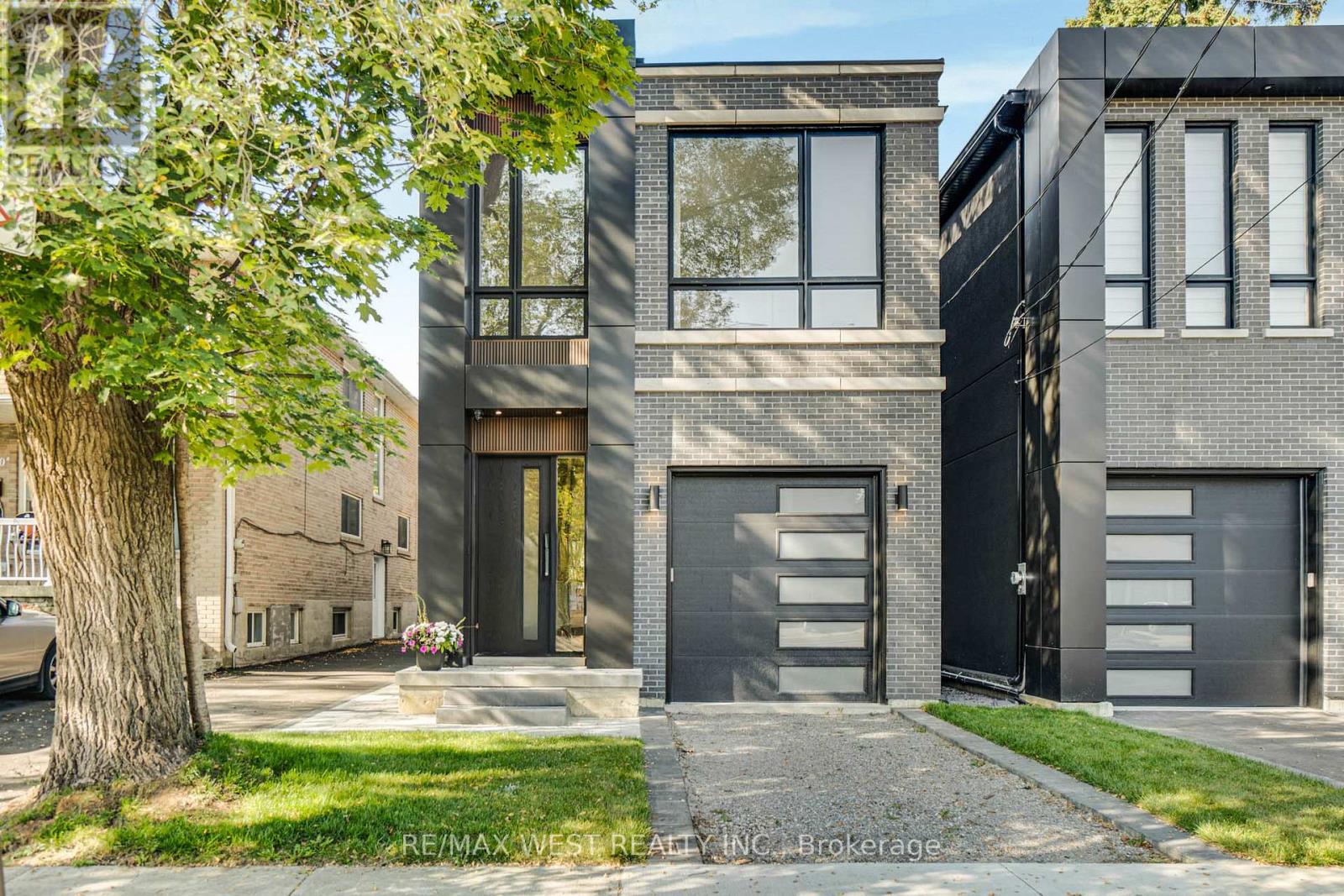 12 Foch Ave #a, Toronto Alderwood, ON M8W 3X1