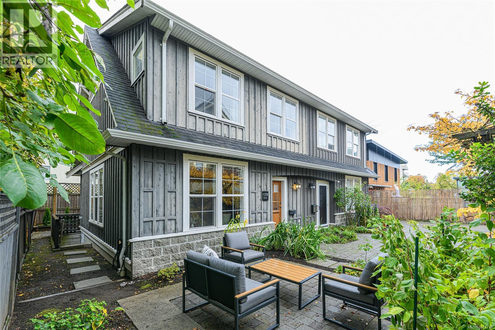 2738 Fifth St Unit 1 St, Victoria, BC V8T 4B2