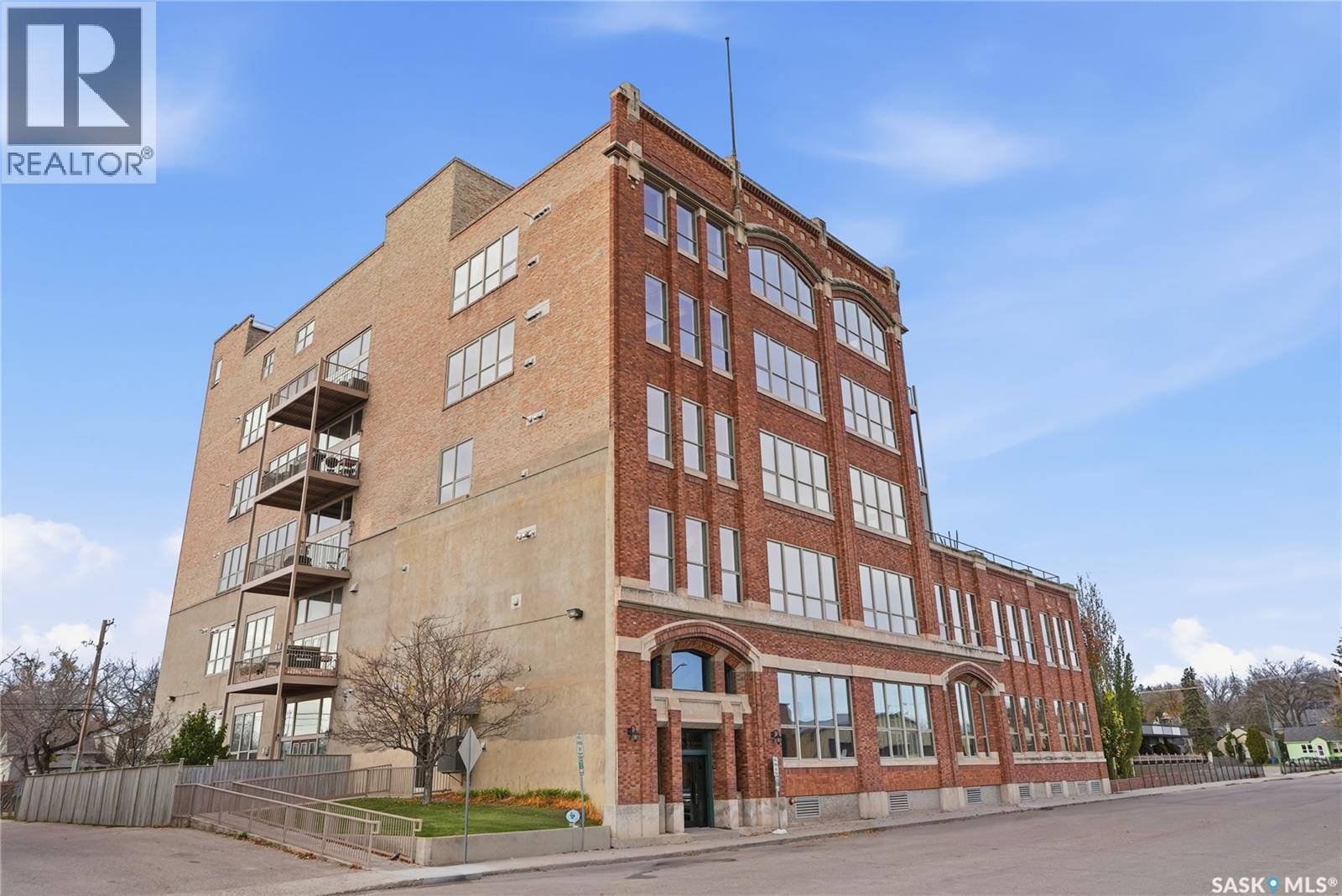 211 D Avenue N Unit 504, Saskatoon, SK S7L 1M7