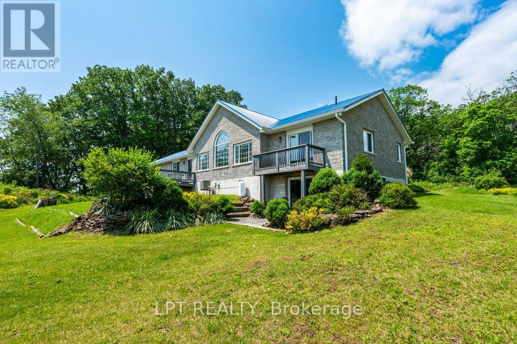 32 Chisamore Pt Rd, Leeds and the Thousand Islands, ON K7G 2V4