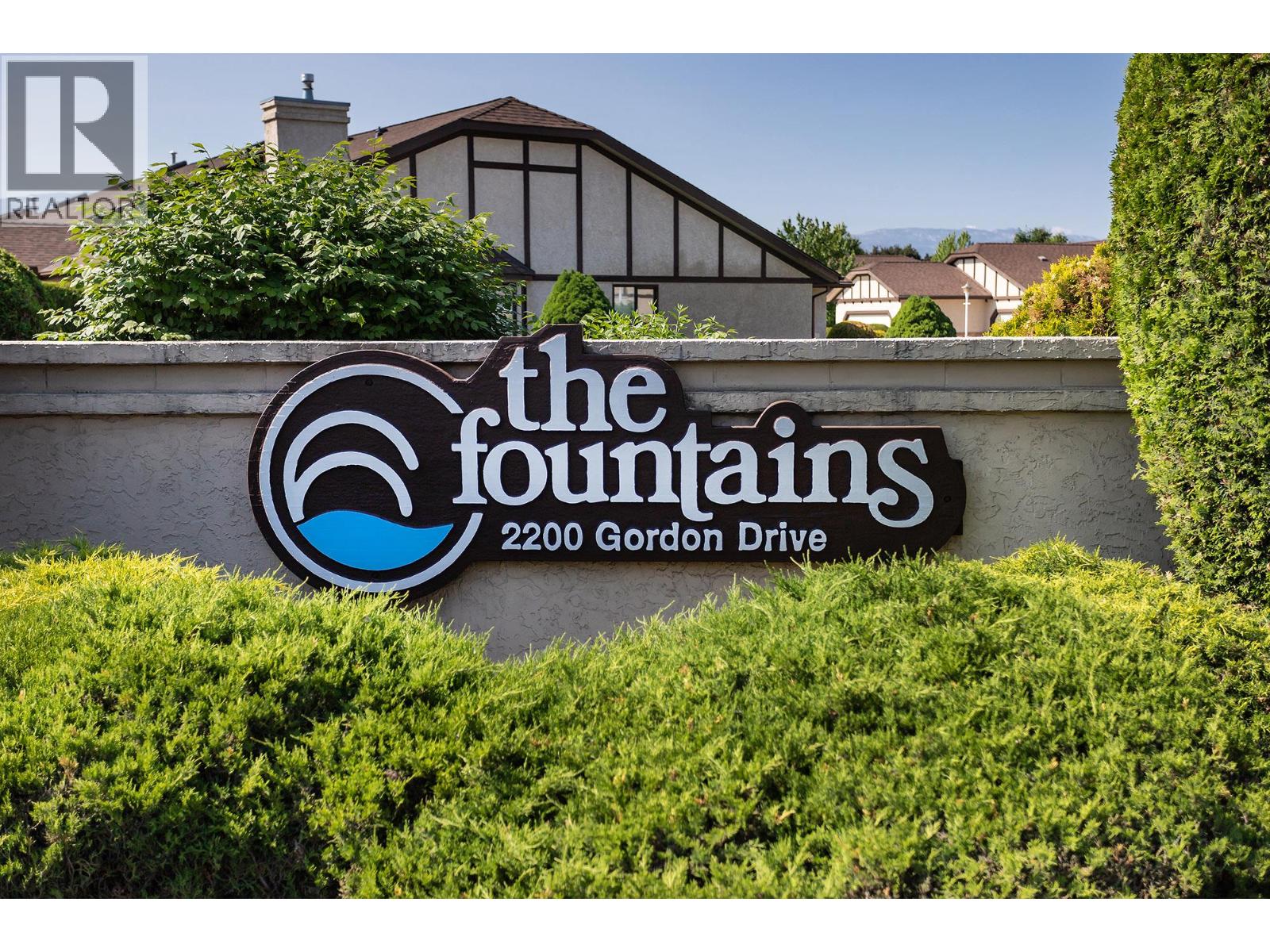2200 Gordon Drive Unit 9, Kelowna, BC V1Y 8Y7