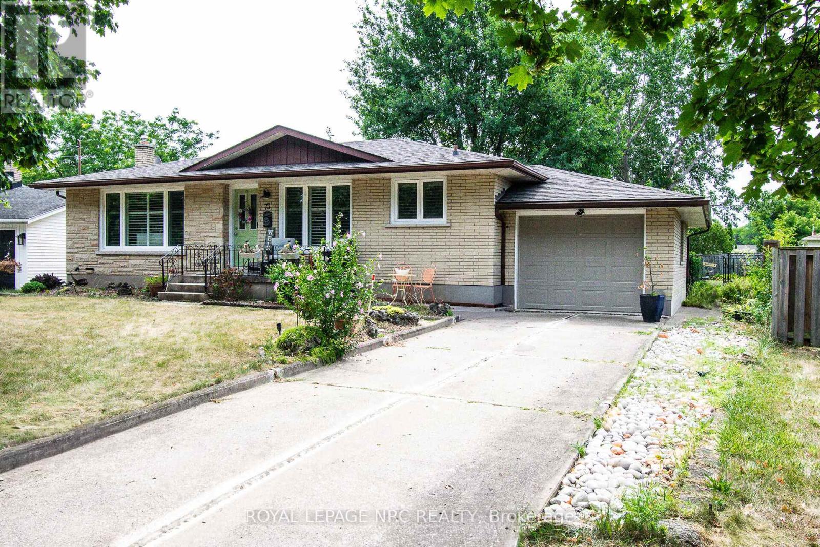 73 Lockview Cres, St. Catharines Buntinglinwell, ON L2M 2T6