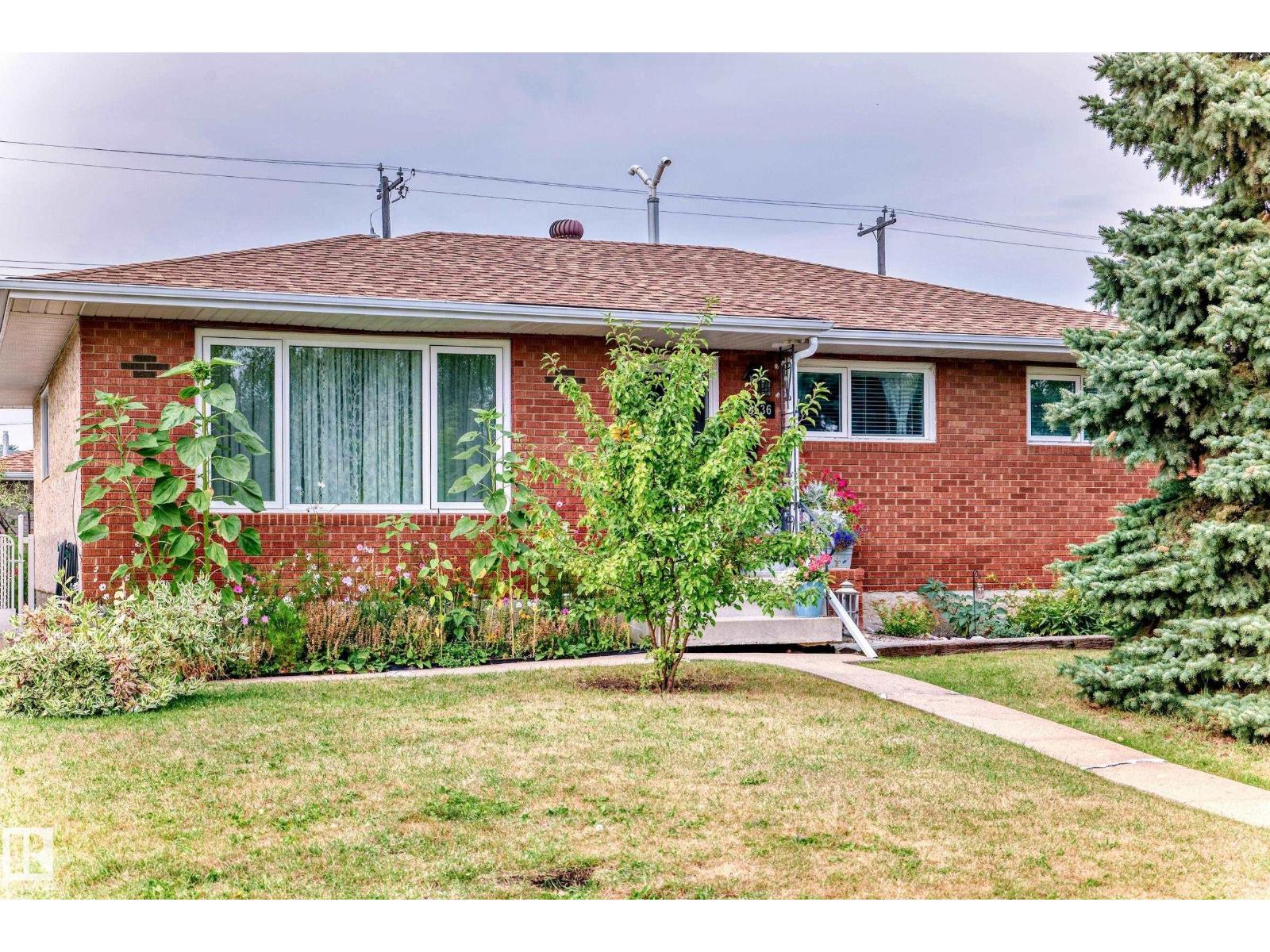 86 St Nw Unit 13536, Edmonton, AB T5B 3E8