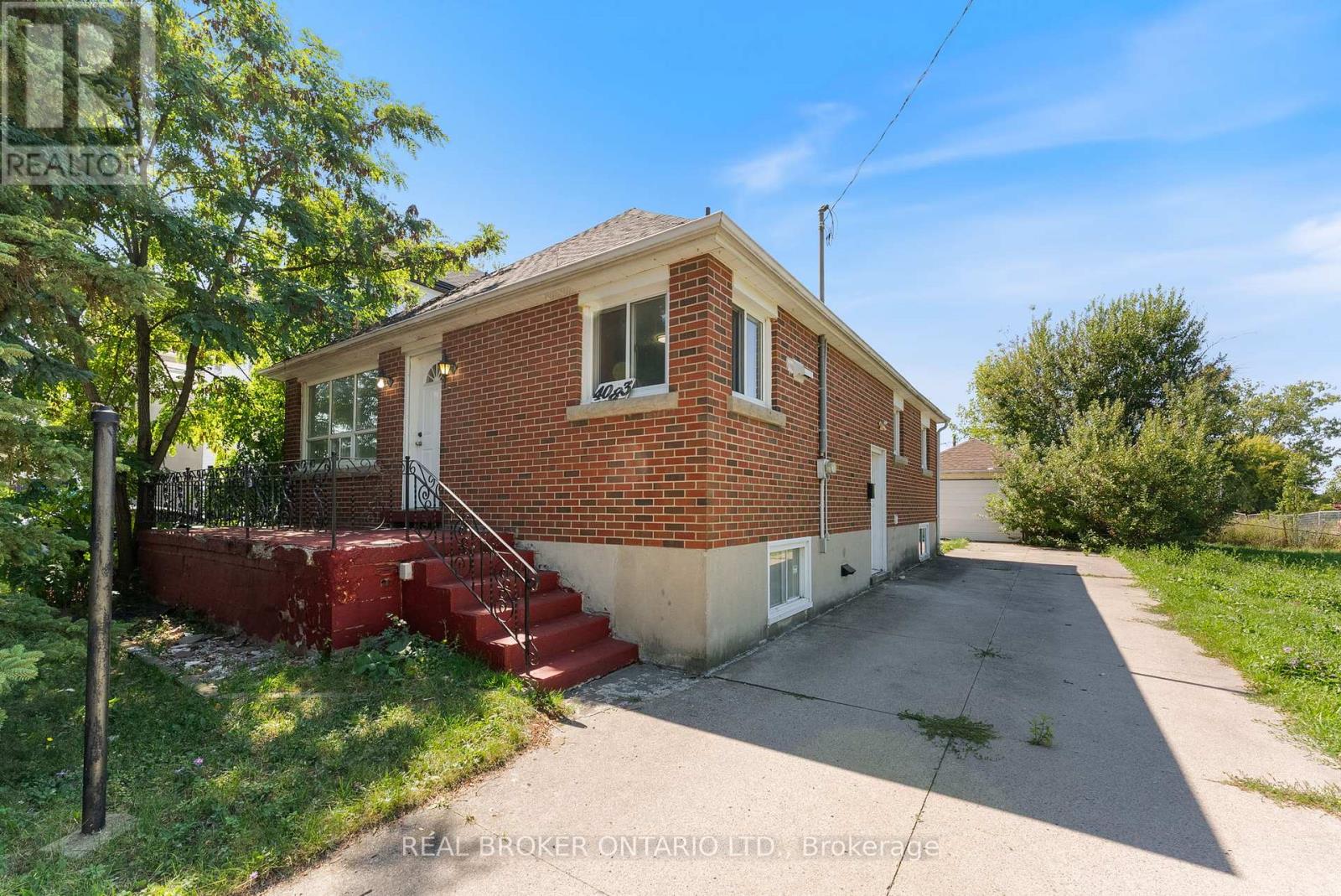 4083 Acheson Ave, Niagara Falls, ON L2E 3L8