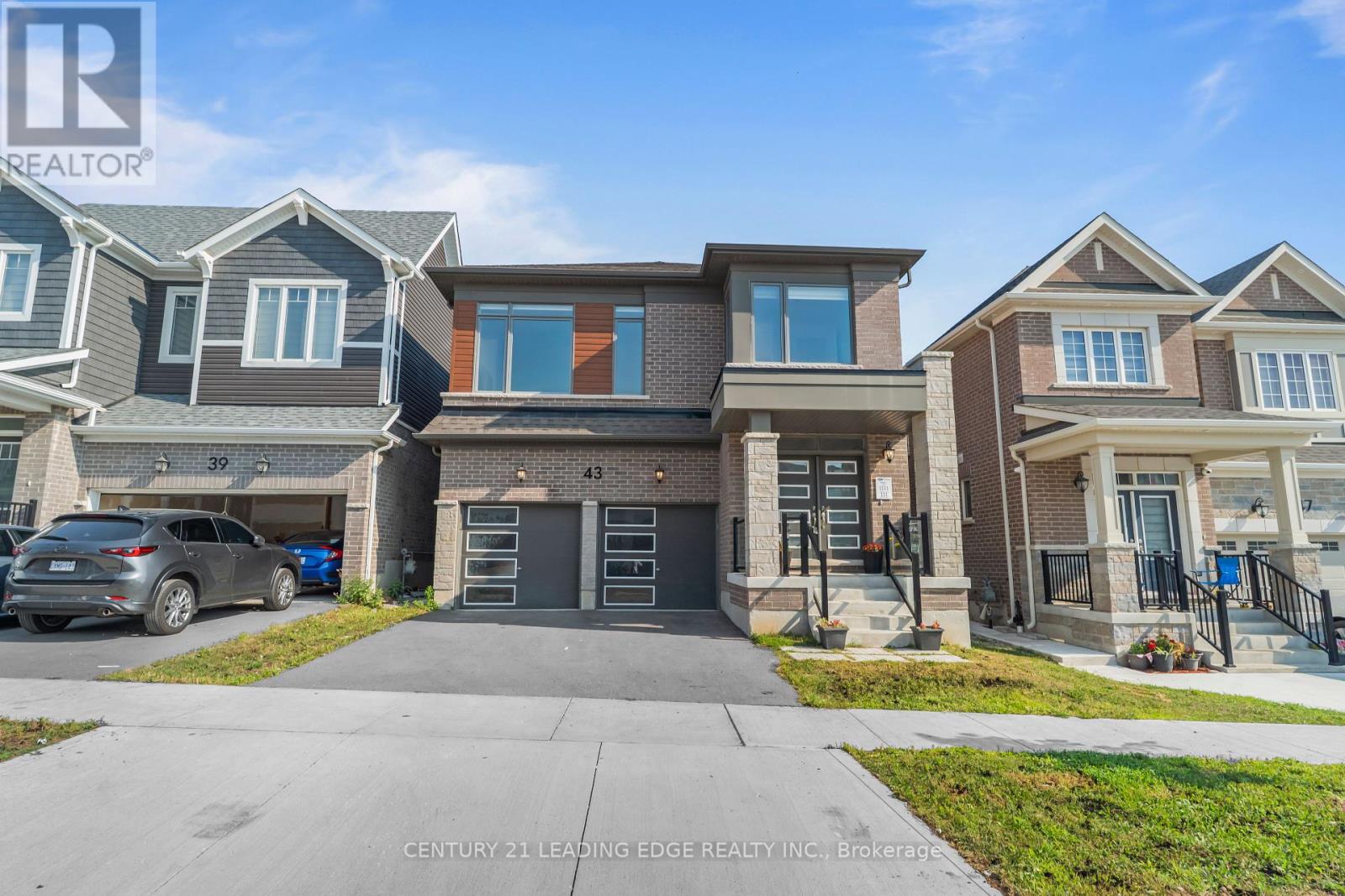 43 William Nador St, Kitchener, ON N2E 3X8
