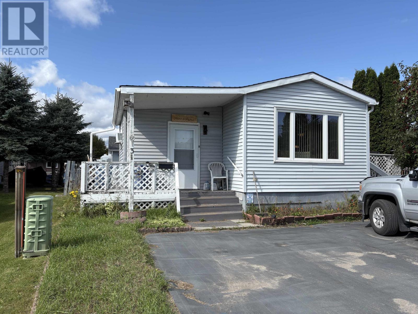31 Palmcrest Drlakeview Trailer Park, Fort Frances, ON P9A 3M3