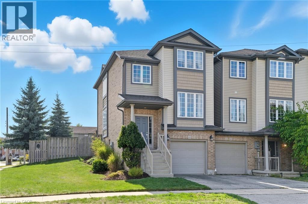 44 Tudor St, Kitchener, ON N2R 1W4