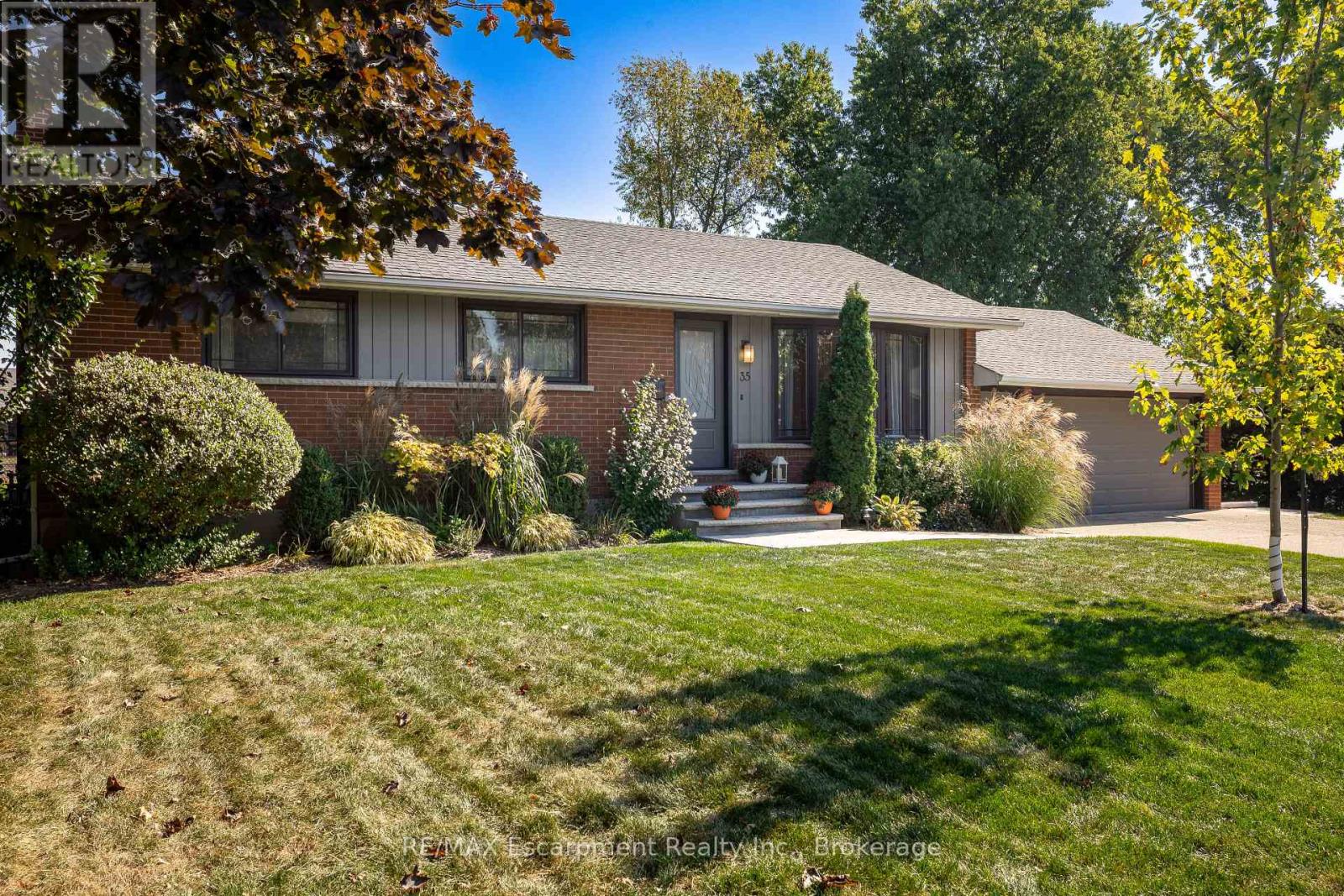 35 Tanager Dr, Tillsonburg, ON N4G 1B1