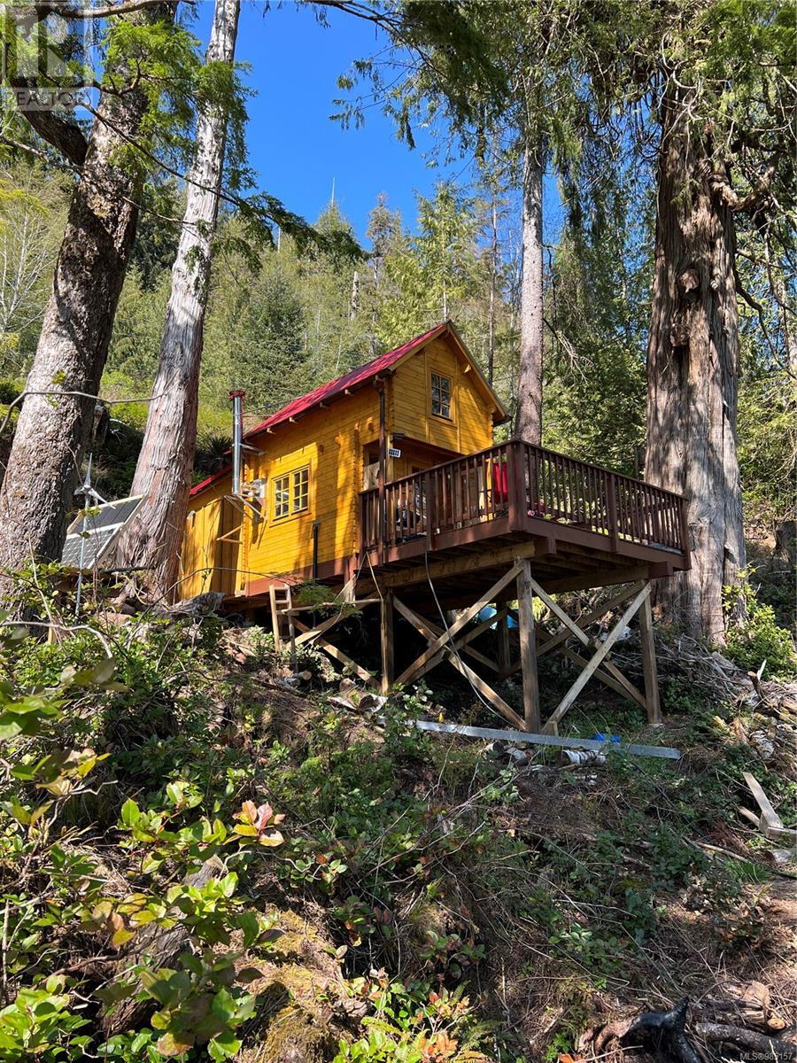 308 Winter Harbour Rd #11 Rd, Mount Waddington B, BC V0N 3L0