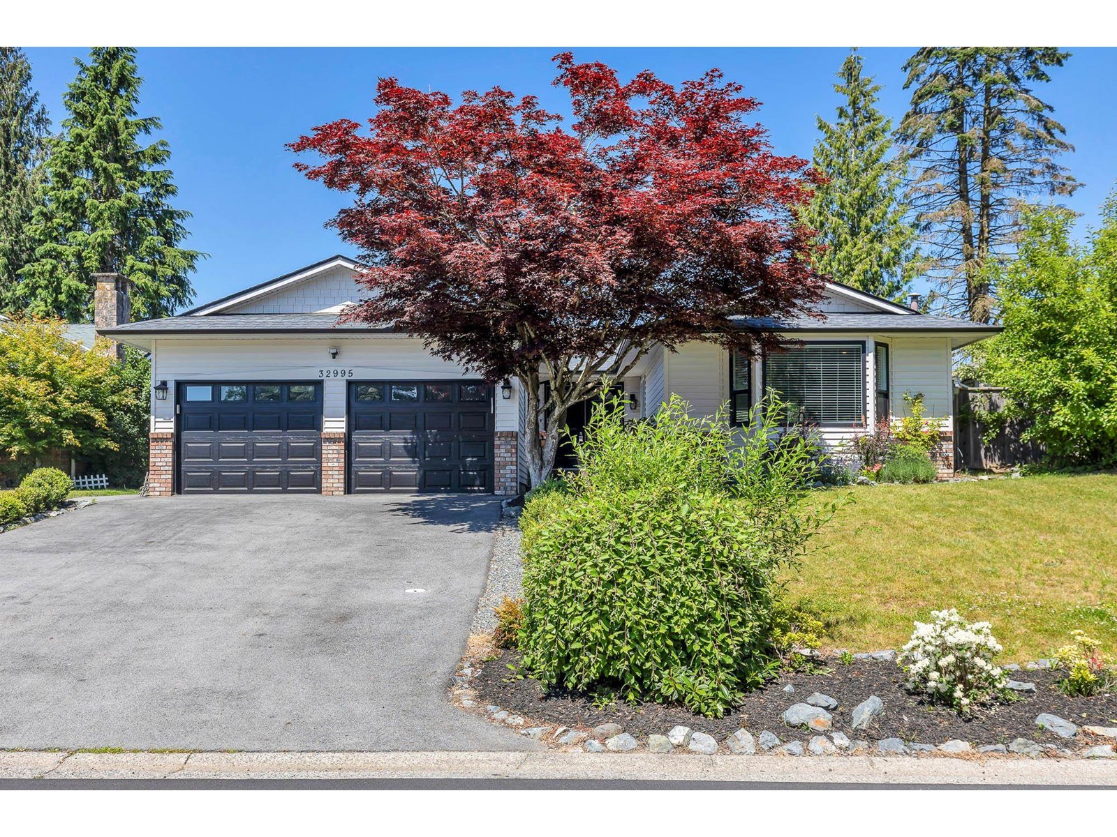32995 Whidden Ave, Mission, BC V2V 6G4