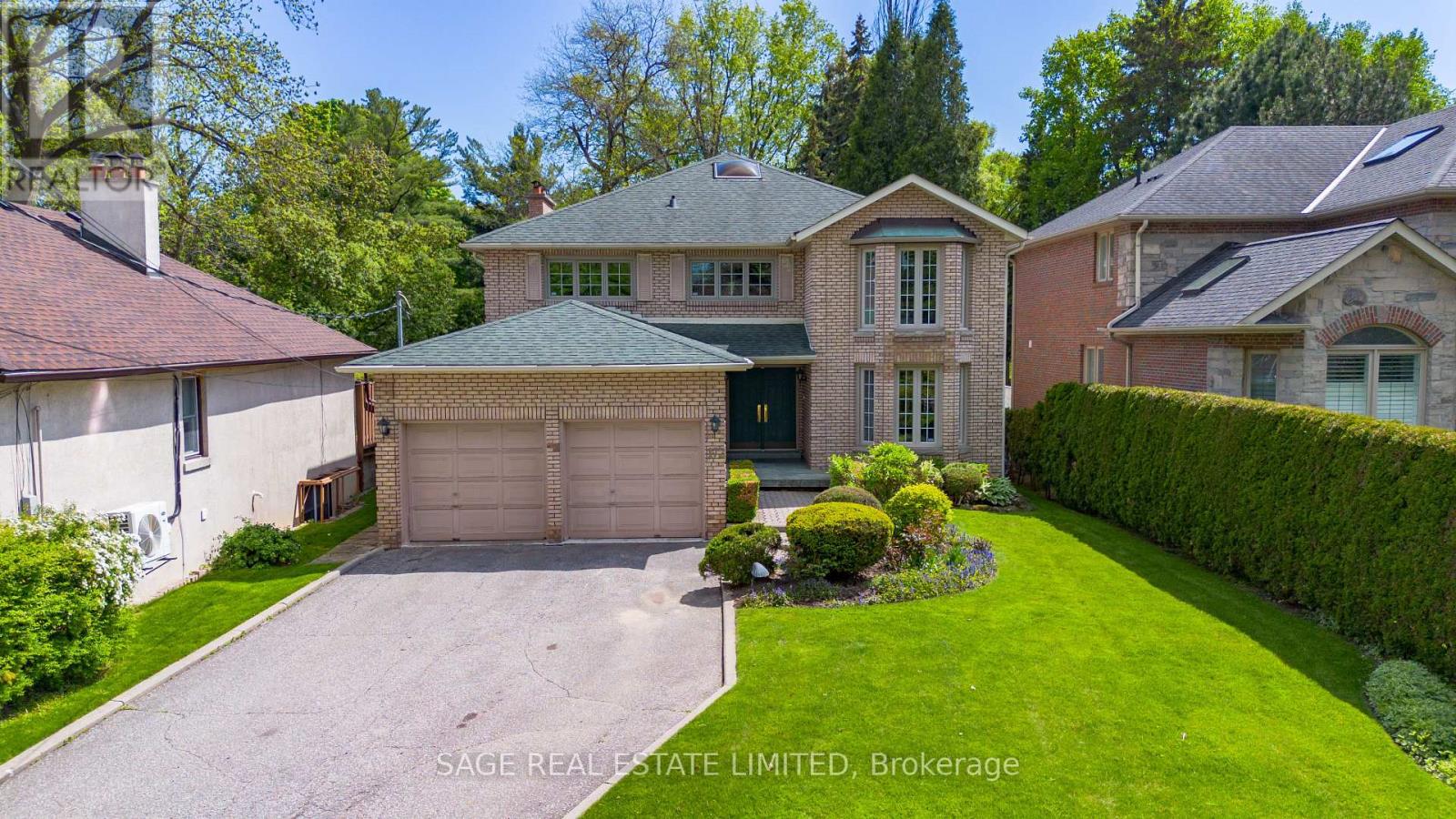 172 Burnhamthorpe Rd, Toronto, ON M9A 1H6