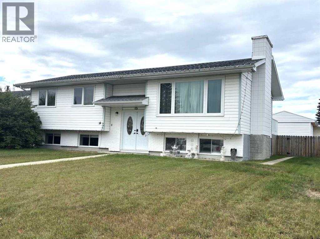 14 Sakwatamau Dr, Whitecourt, AB T7S 1E4