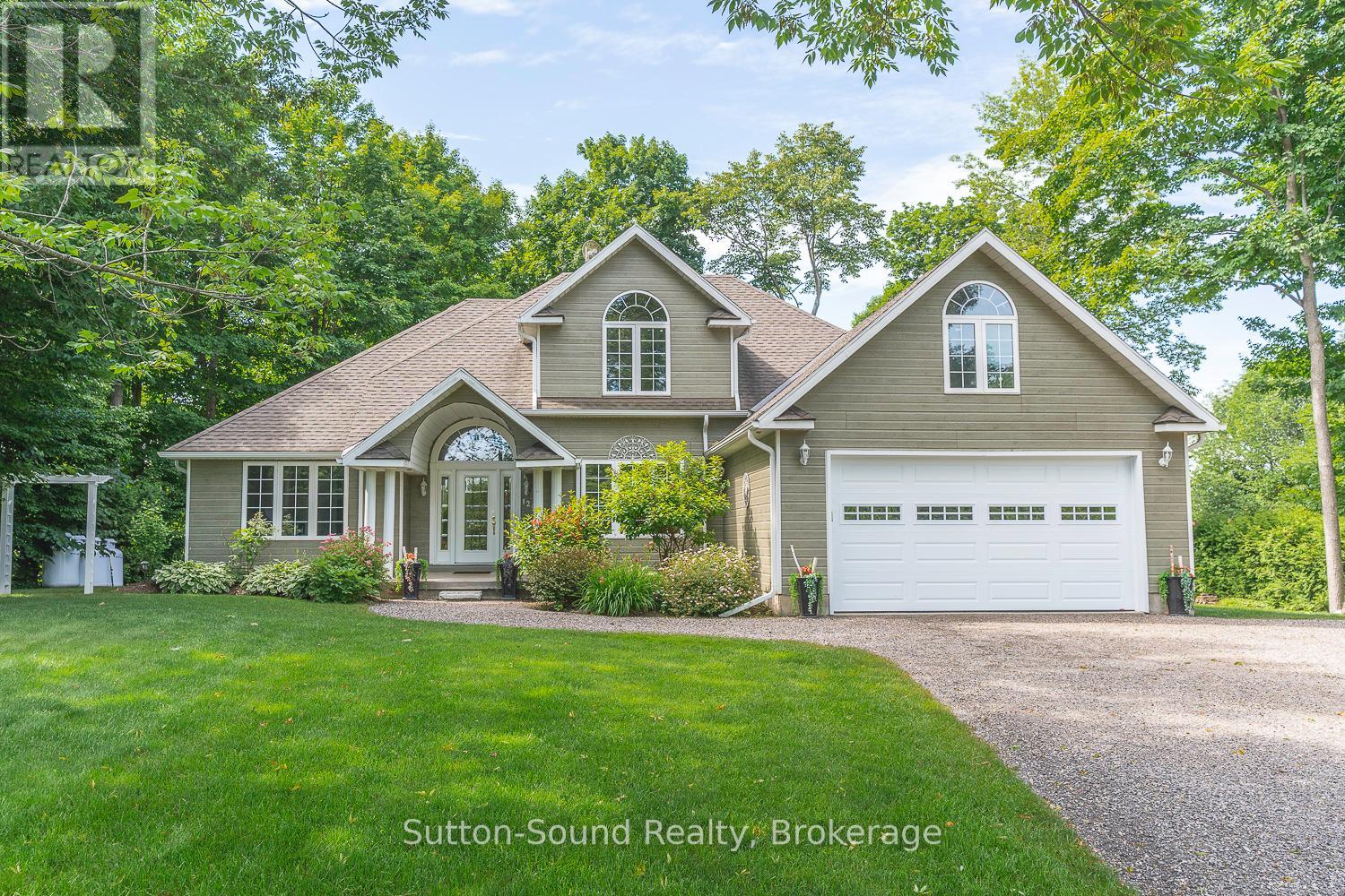 124 Golden Pond Dr, South Bruce Peninsula, ON N0H 2T0