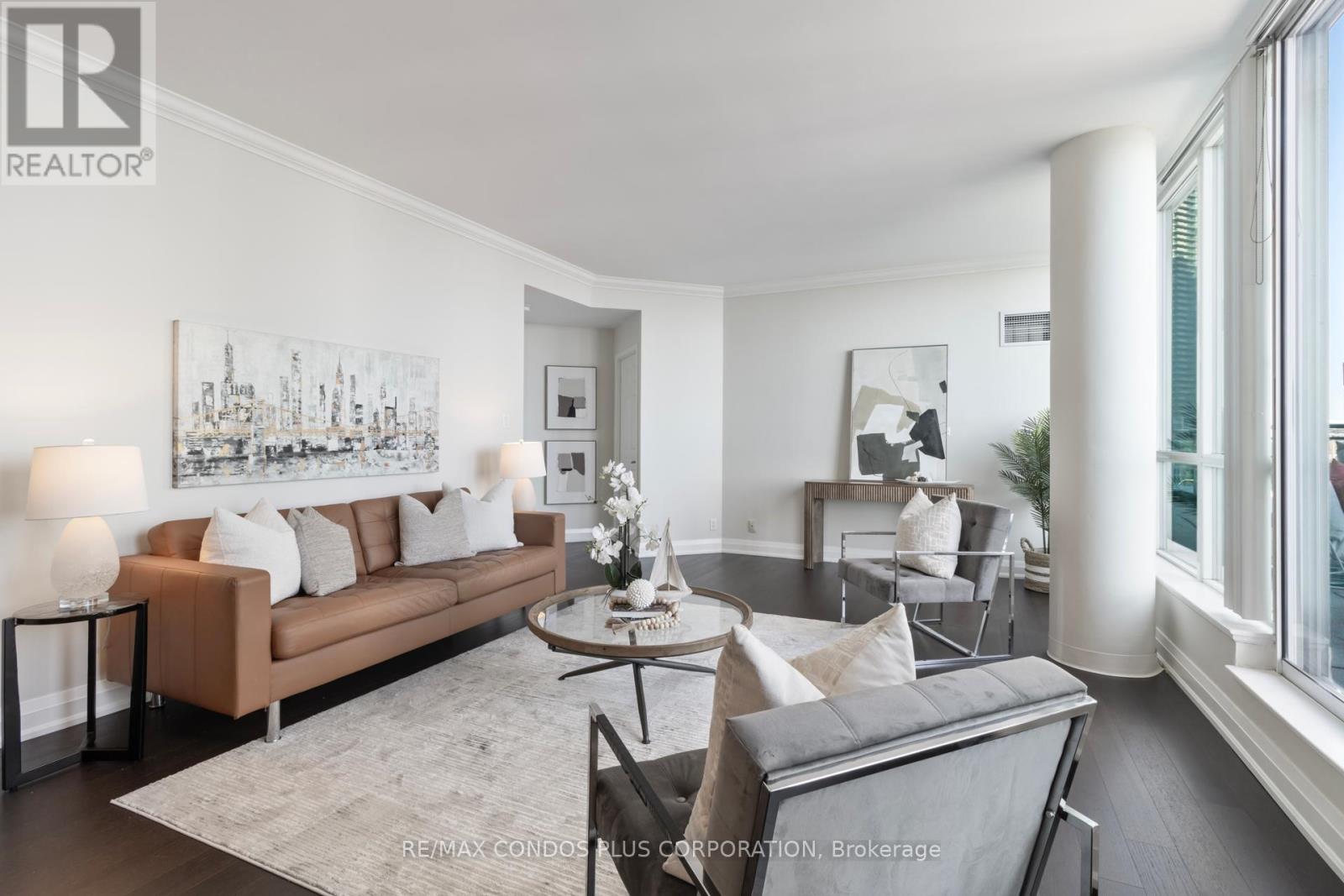 1215 230 Queens Quay W, Toronto, ON M5J 2X1