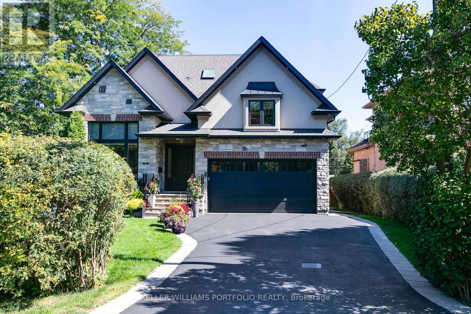 7 Maydolph Rd, Toronto Islington-city Centre West, ON M9B 1V5