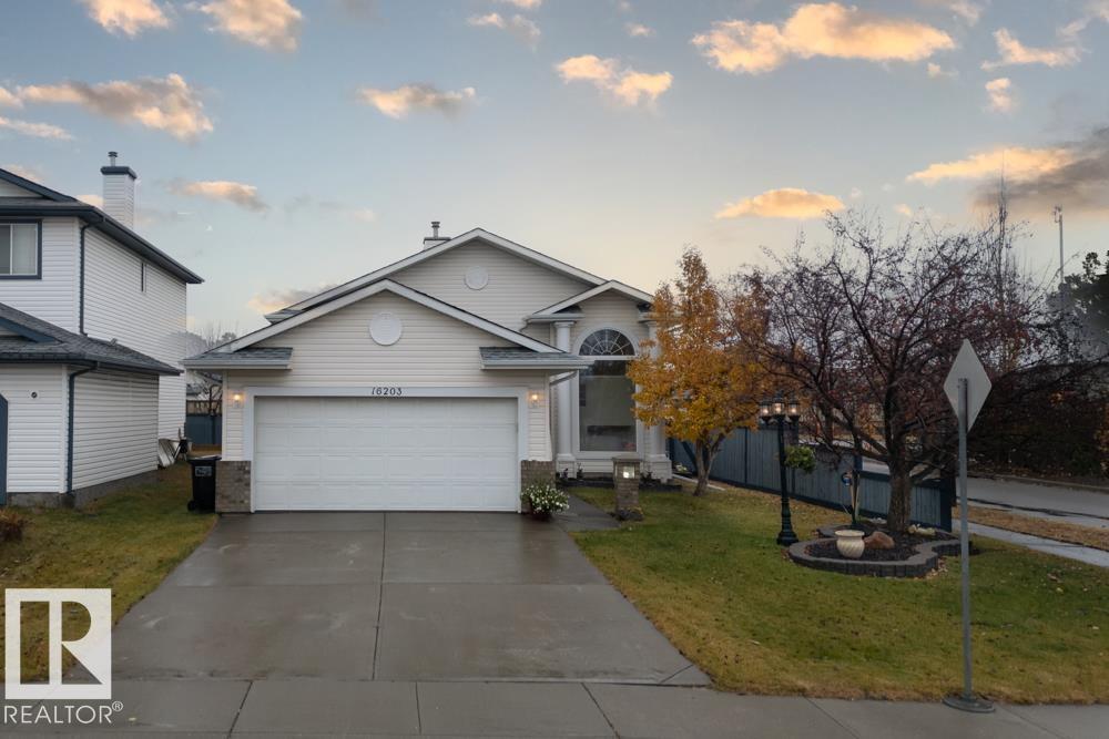 83 St Nw Unit 16203, Edmonton, AB T5Z 3L5